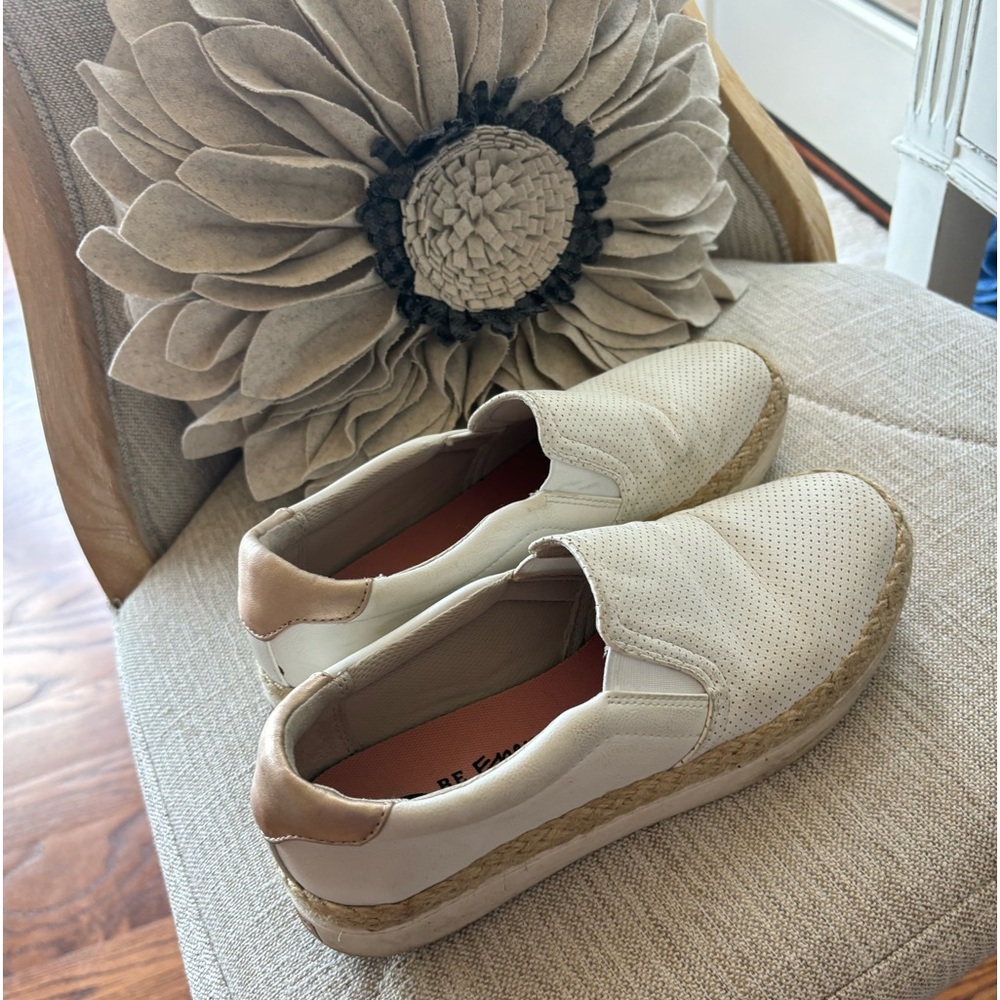 Cute, comfy Dr. Scholls slip ons!